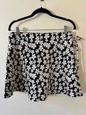 HUTCH for Anthropologie SKIRT scooter BLACK & WHITE floral A-LINE medium